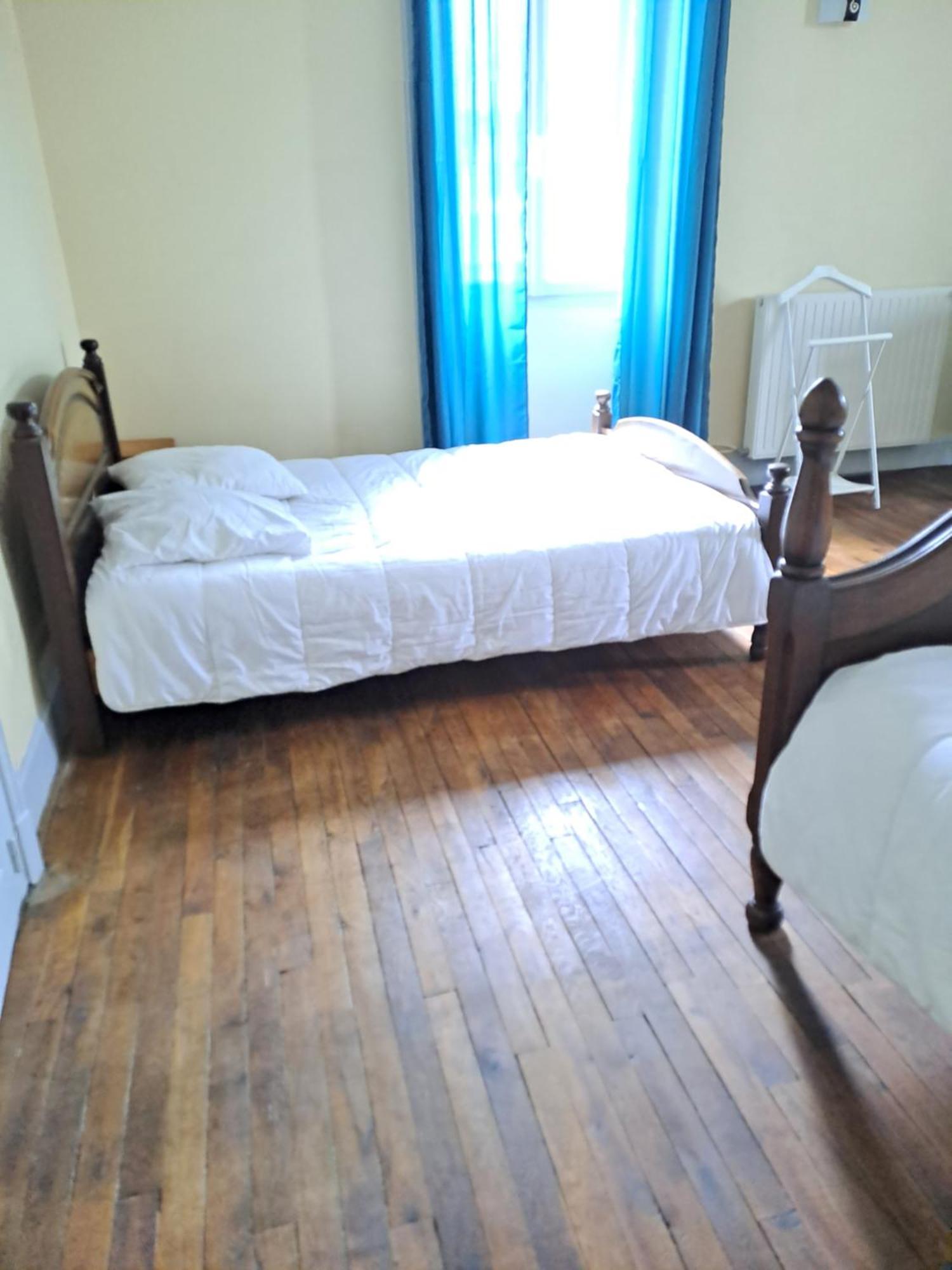 Les Chambres Du Cheval Blanc Allassac Экстерьер фото